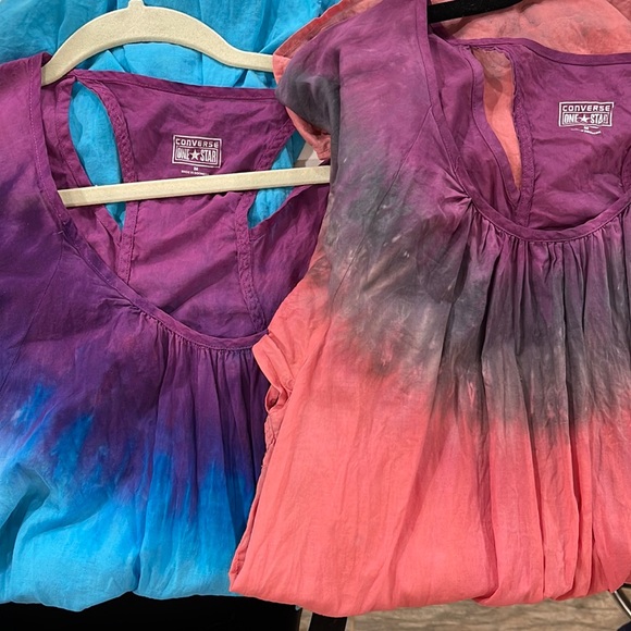 2 Multicolored Tops - Picture 3 of 7